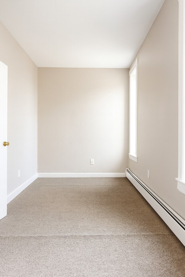 164 Main St unit 3, Cohoes, NY 12047 - photo 6