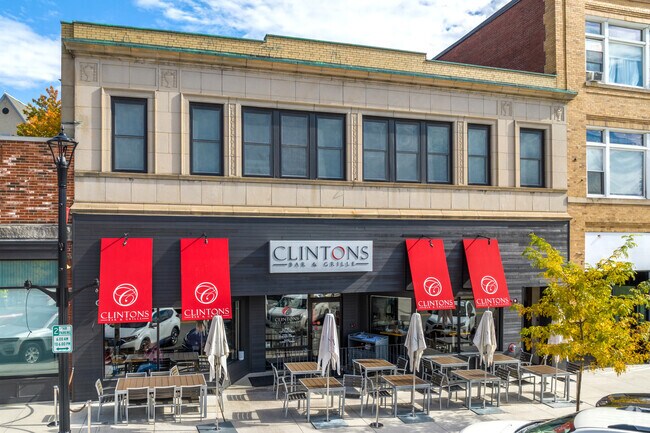 Clinton Clintons Bar & Grill is located on High Street in Downtown Clinton.
