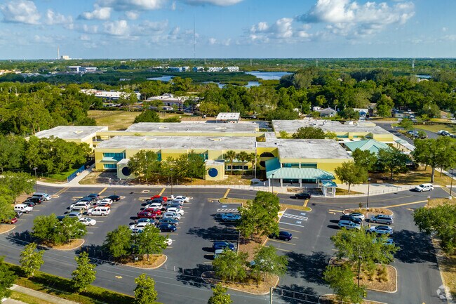 Tarpon Springs Elementary School serves 457 students in grades Pre-kindergarten-5.