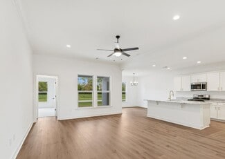 117 Lotus St, Broussard, LA 70518