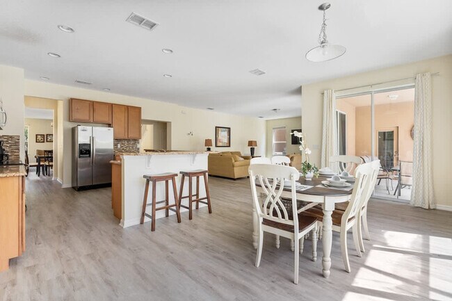 220 Las Fuentes Dr unit ID1280952P, Kissimmee, FL 34746 - photo 5