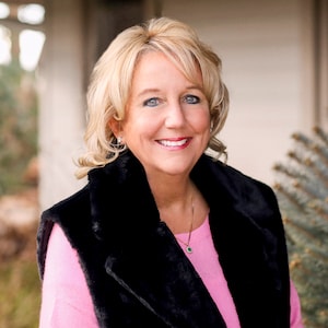 Suzanne Weis