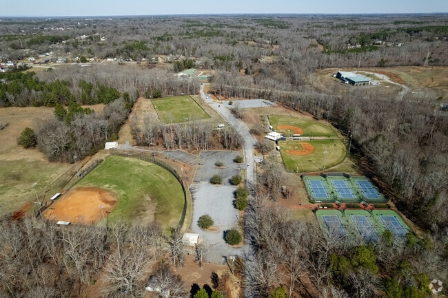 Laurens City Parks and Recreation has something to offer for everyone living in Laurens, SC.