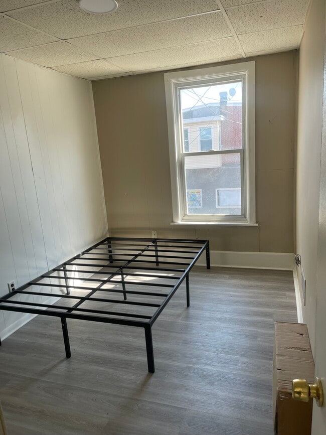 1135 Lancaster Ave unit B, Wilmington, DE 19805 - photo 4