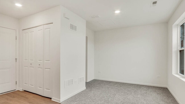 435 Lakeshore Ct, St. Charles, IL 60174 - photo 7