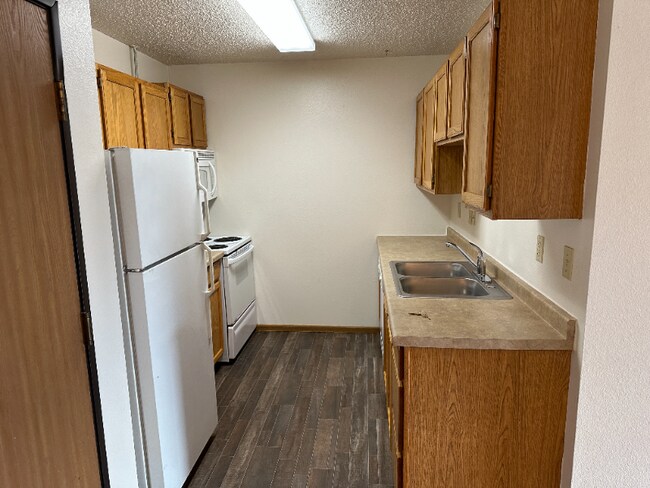1401 12th St E unit 17, West Fargo, ND 58078 - photo 6