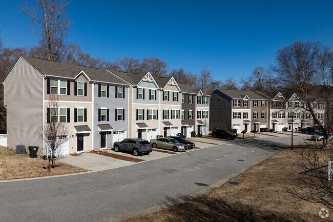 Smithfield’s townhomes offer comfortable living in a quiet, close-knit community.
