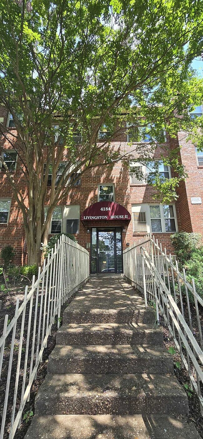 4196 Livingston Rd SE, Washington, DC 20032