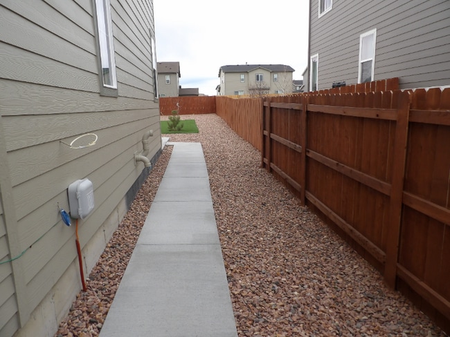 10722 Rolling Mesa Dr, Falcon, CO 80831 - photo 3