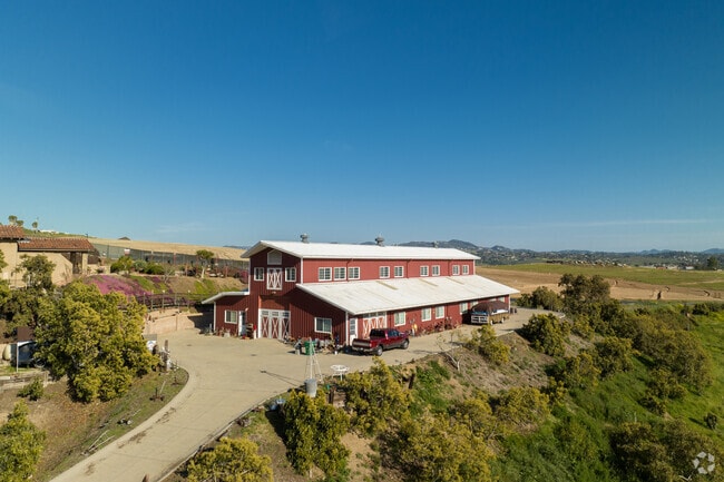 South Morro Hills has a large farming community with animals and large modern barns.