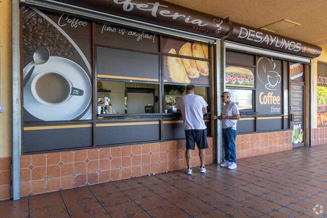Westhaven Heights has the traditional cuban window service a the local cafeteria.