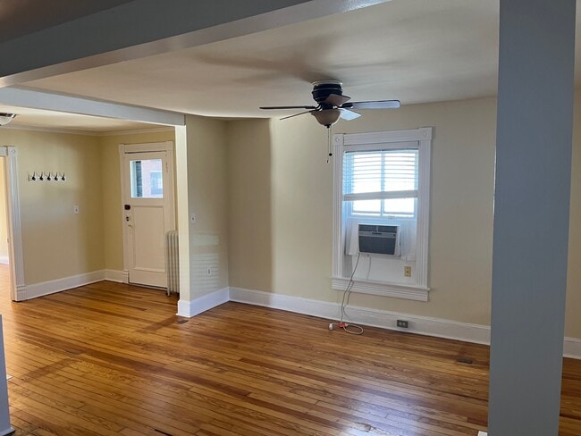 619 Caroline St unit 619.5, Fredericksburg, VA 22401 - photo 4