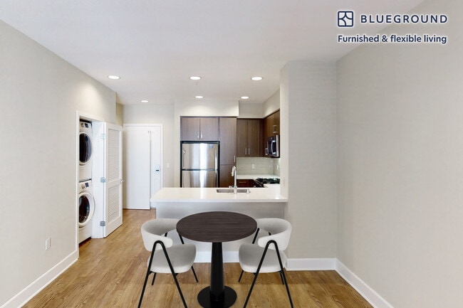 7400 Center Ave unit FL4-ID10859A, Huntington Beach, CA 92647 - photo 4