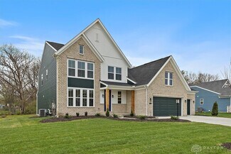 45 Wadestone Ln, Springboro, OH 45066