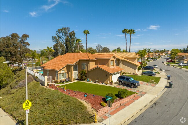 Find your dream home in the tranquil community of Roripaugh Hills, Temecula.