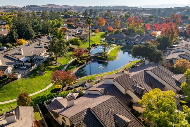 There are man-made ponds in the Villages community which gives residents a lovely view.