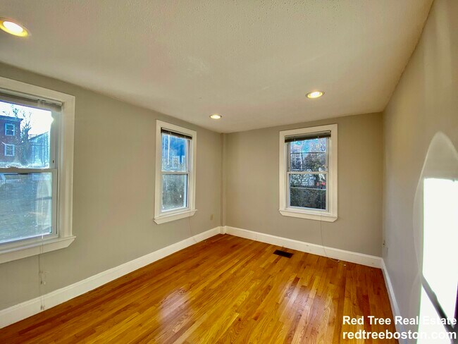 428 Franklin St unit 1L, Cambridge, MA 02139 - photo 7
