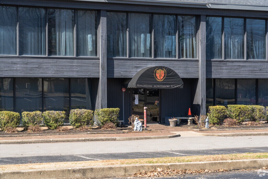 Maximilian Montessori Academy educates children from preschool through high school years.