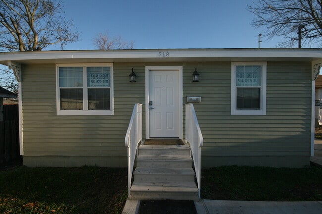 718 16th St, Gretna, LA 70053 - photo 3