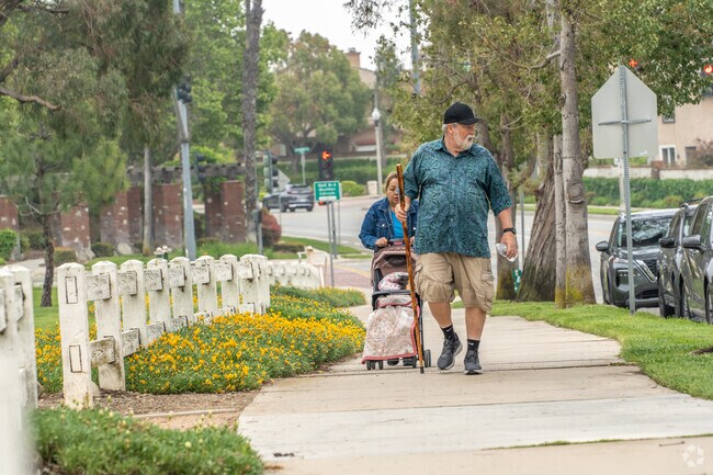 You'll enjoy the day walking around Hunter's Ridge's pedestrian-friendly paths.