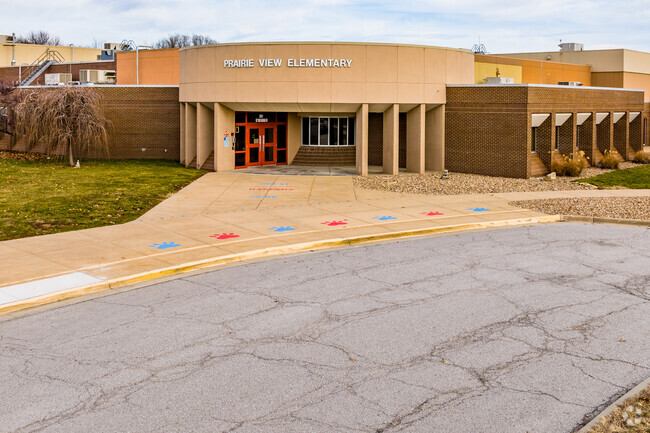 Primary school students in Lee's Summit, MO may attend Prairie View Elementary School.