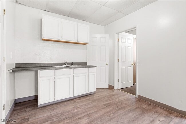 15300 Waterloo Rd unit 1, Cleveland, OH 44110 - photo 6