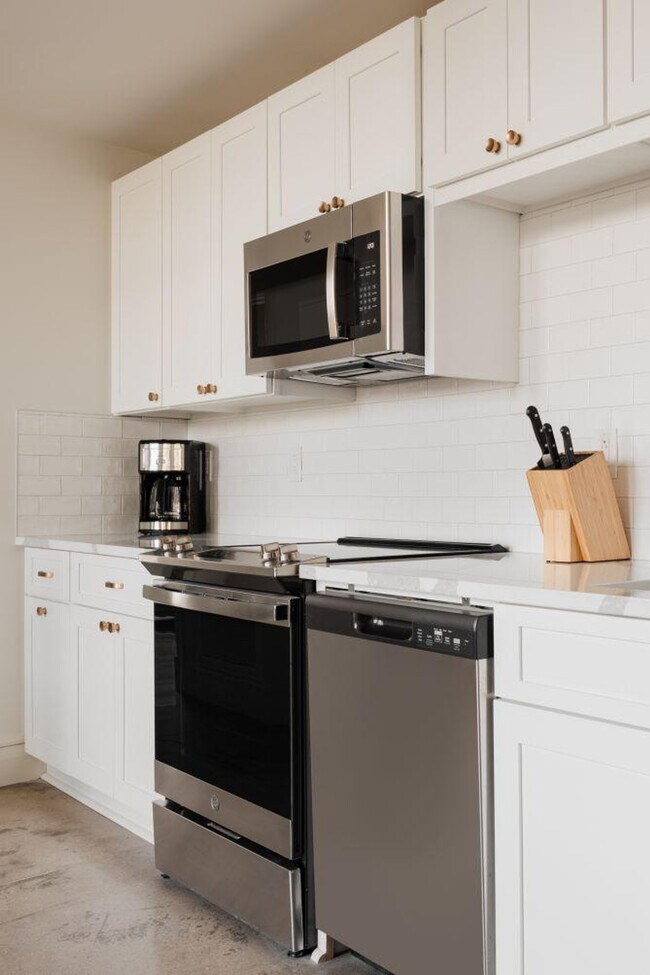 505 E Travis St unit ID1267136P, San Antonio, TX 78205 - photo 6