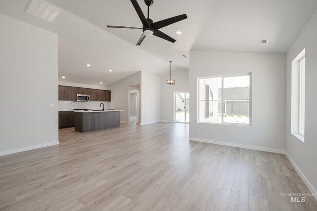 10539 W Teratai St, Star, ID 83669 - photo 7