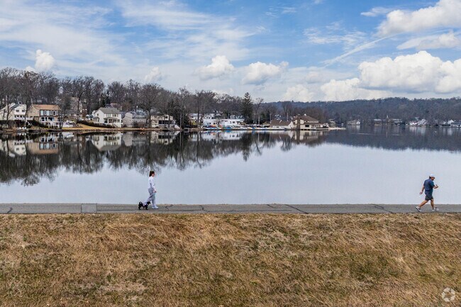 Explore the trails and walking paths along the Packanack Lake paths.