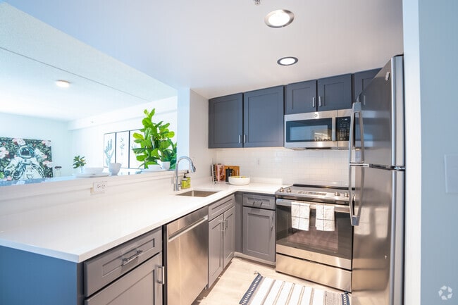 Avana Cliffside, Malden, MA 02148 - photo 2