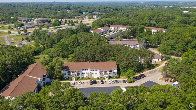 Pine Ridge, Grand Rapids, MI 49525 - photo 2