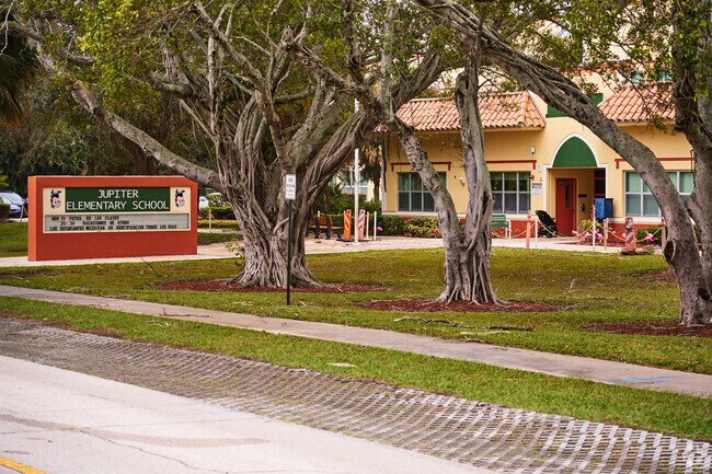 Jupiter Elementary School serves students in grades kindergarten through 5th in Jupiter Dunes.