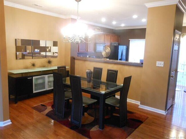 14136 Winford Ln, Charlotte, NC 28262 - photo 5