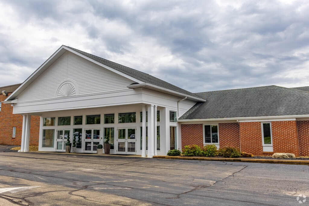 Victory Christian School provides private education in 
Outlying Trumbull County