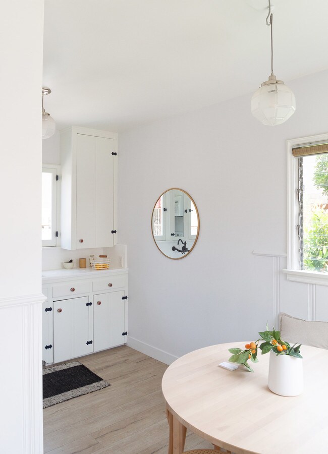 Kitchen / Dining Area