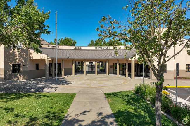 Diamond Creek Elementary School, Rankings & Reviews - Homes.com