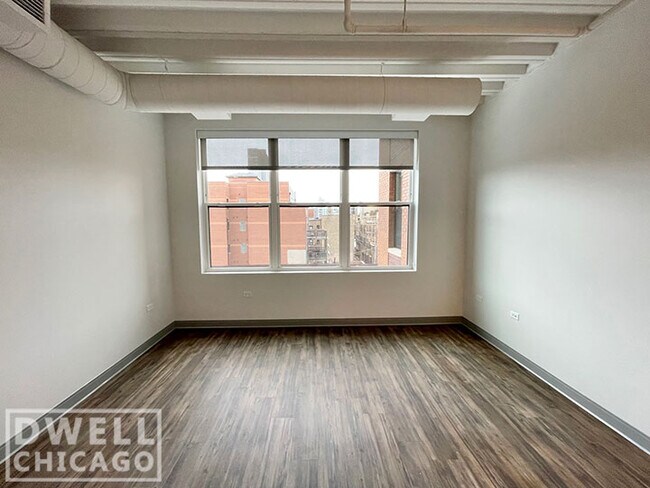 951 W Dakin St unit 1, Chicago, IL 60613 - photo 7