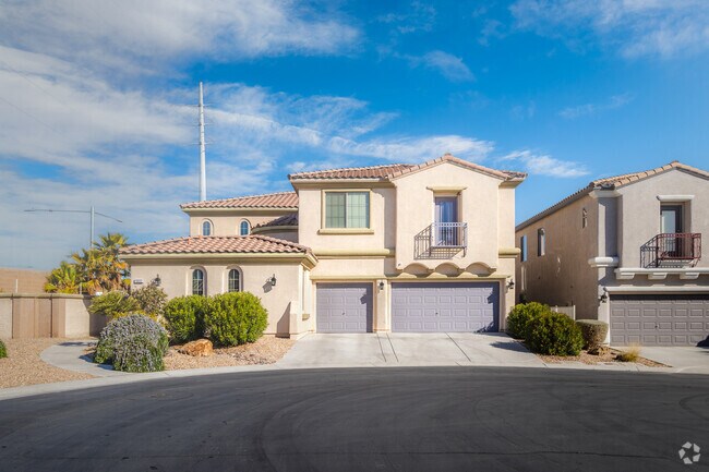 Spanish-inspired abodes with red clay-tiled roofs are common sight in La Madre Foothills.