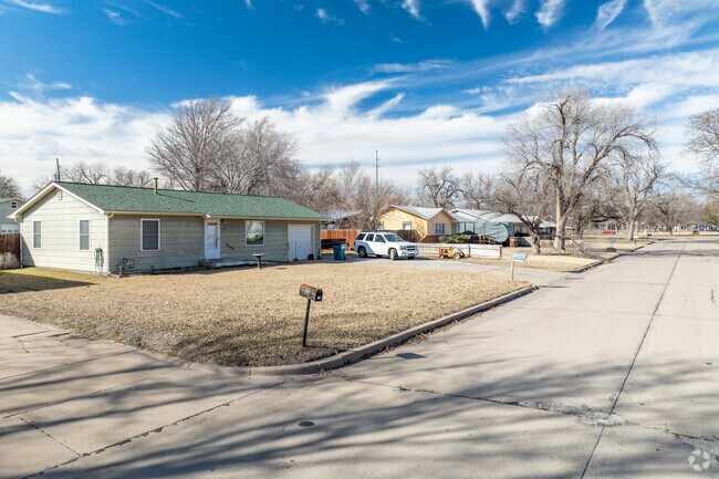 It is common to find ranch styled homes throughout Orchard Park.