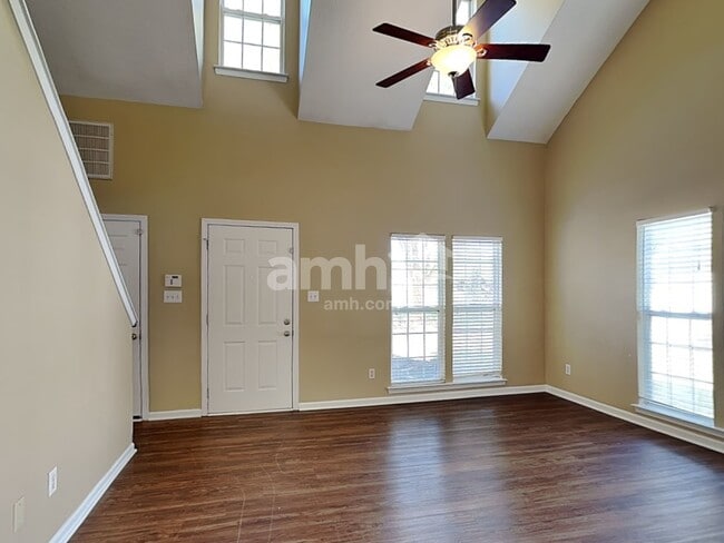 2206 Coatsdale Ln, Matthews, NC 28104 - photo 6