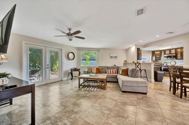 2529 Croton Ave unit ID1366627P, Sarasota, FL 34239 - photo 5