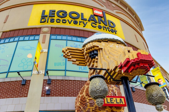 Legoland Discovery Center Chicago is located in Streets of Woodfield shopping center.
