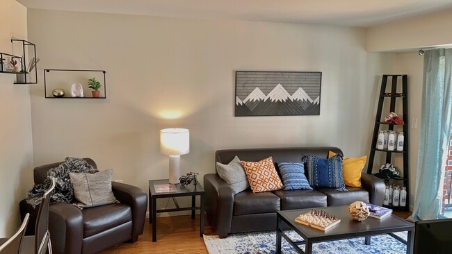 Grandmarc at the Corner, Charlottesville, VA 22903 - photo 3