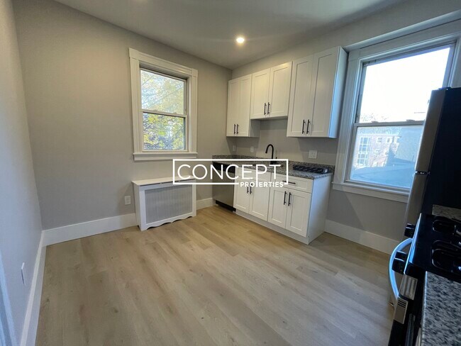 14 Pond St unit 3, Jamaica Plain, MA 02130 - photo 2