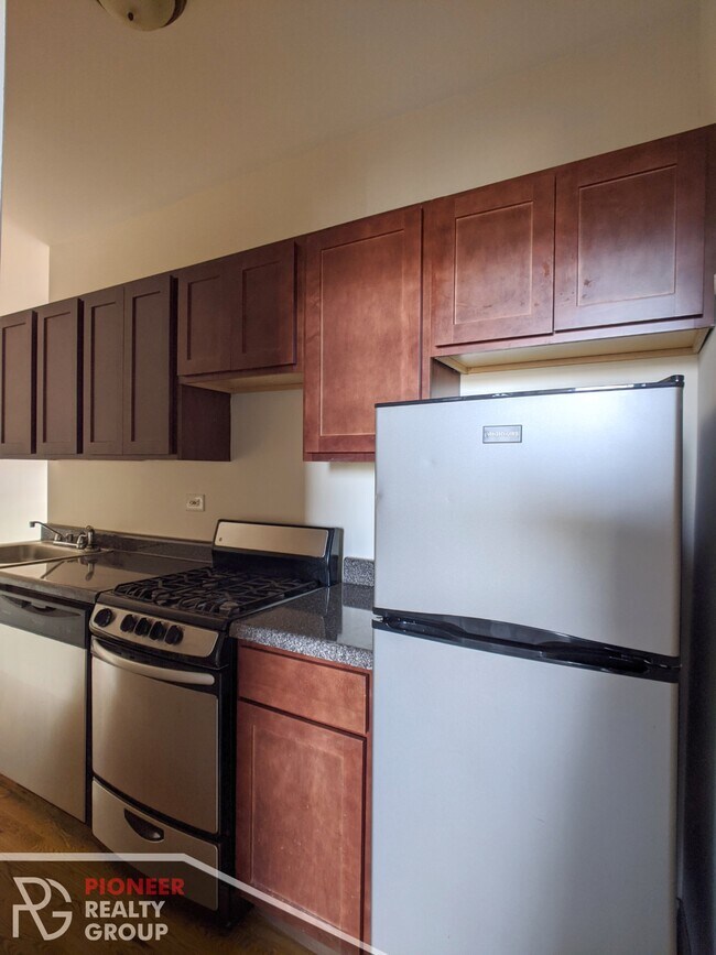 953 W Cornelia Ave unit 957-1B, Chicago, IL 60657 - photo 5