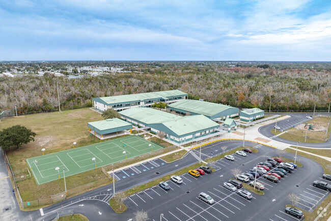 Sunray Elementary School has an overall Niche score of C