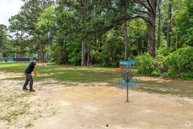 Devonshire residents enjoy heading to Medal Of Honor Park for a round of Disk Golf.