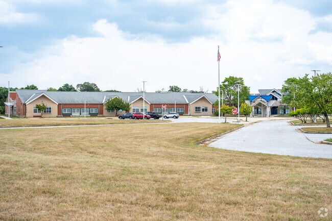 Meade Middle School in Fort Meade has 827 students.