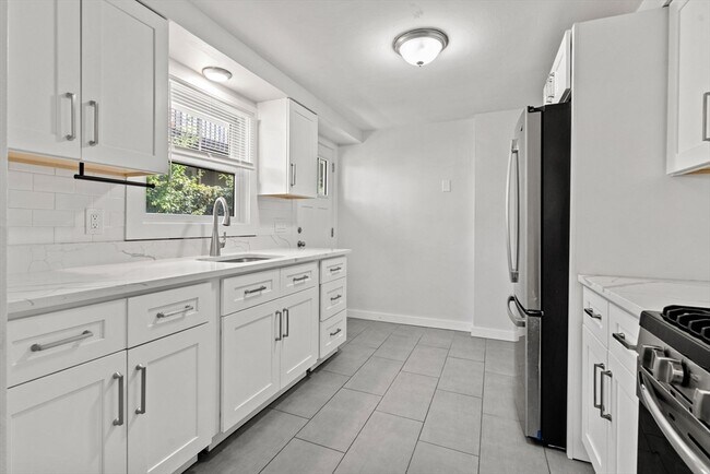 94 North St unit 94, Somerville, MA 02144 - photo 4