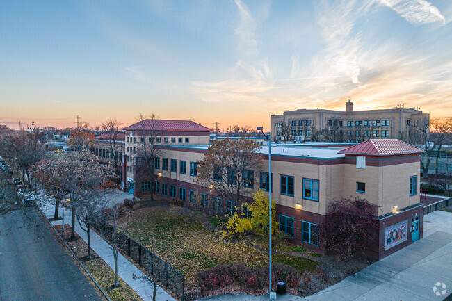Ortiz De Dominguez Elementary School  offers a space where all people can learn and thrive.
